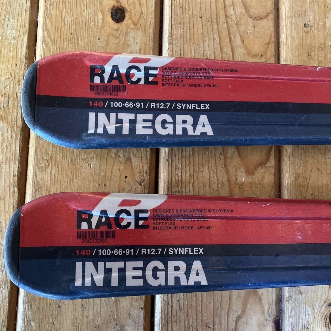 elan RACE INTEGRA スキー板　140cm ストックおまけ