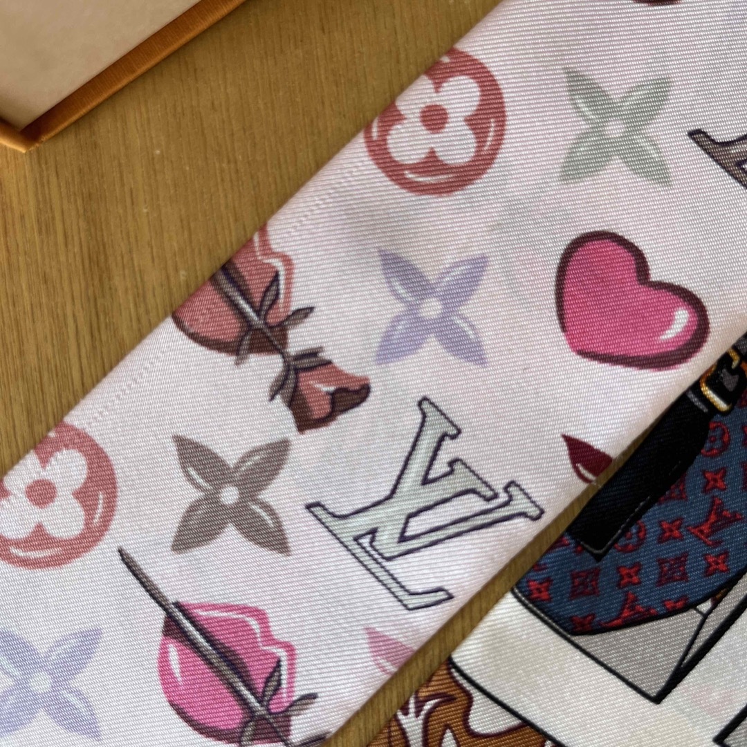 LOUIS VUITTON(ルイヴィトン) シュシュ 1