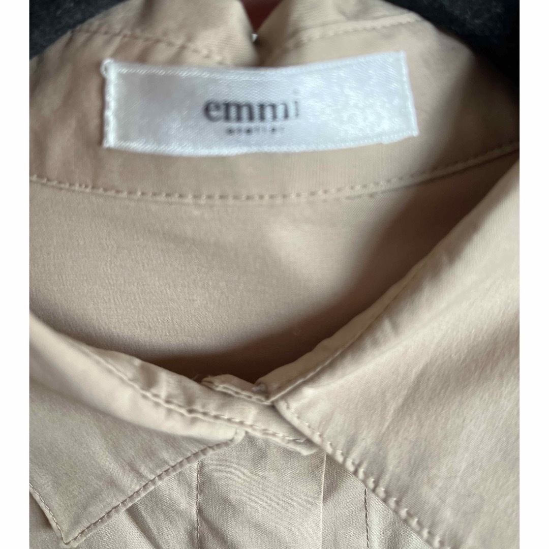 emmi atelier(エミアトリエ)のemmi シャツ レディースのトップス(シャツ/ブラウス(長袖/七分))の商品写真