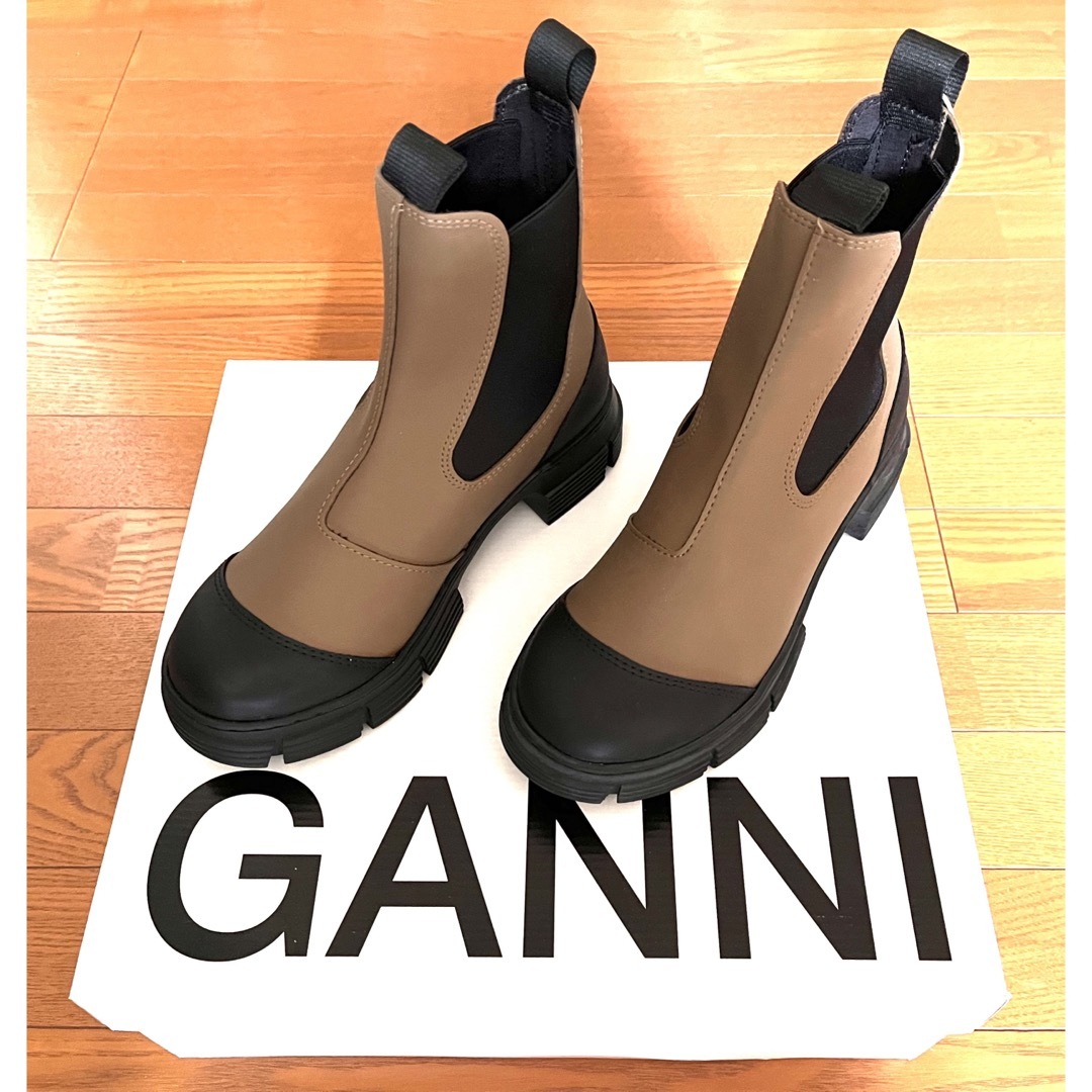 新品 未使用　GANNI ガニー　ラバー ブーツ　36