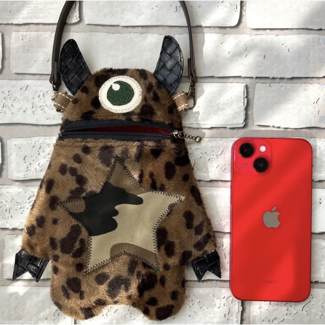 モンスター☆スマホバッグ☆スマホショルダー☆メガネケースの通販 by
