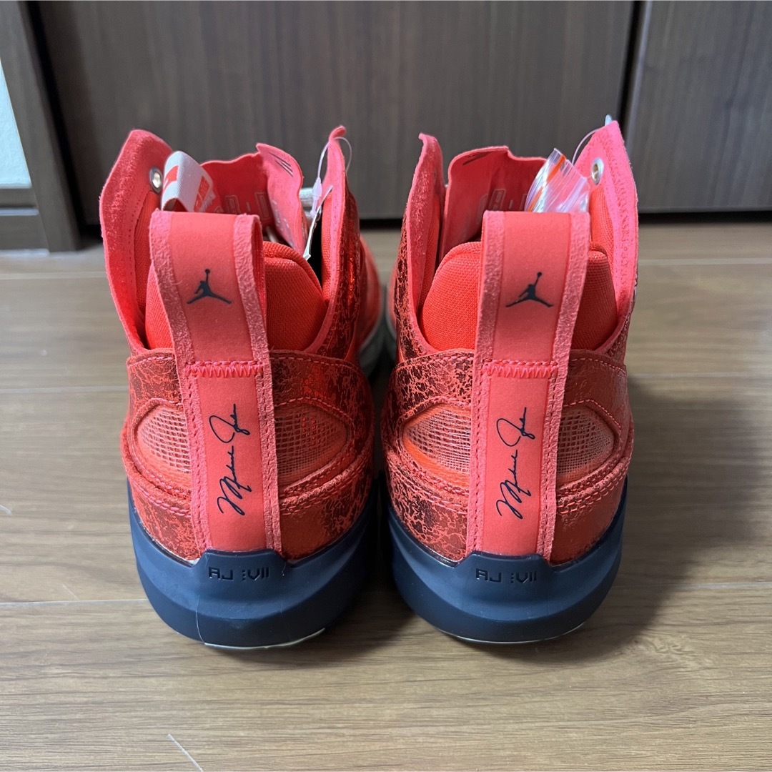 NIKE(ナイキ)の新品未使用 八村塁×ナイキ エア ジョーダン37 レッド 27.5cm バスケ メンズの靴/シューズ(スニーカー)の商品写真