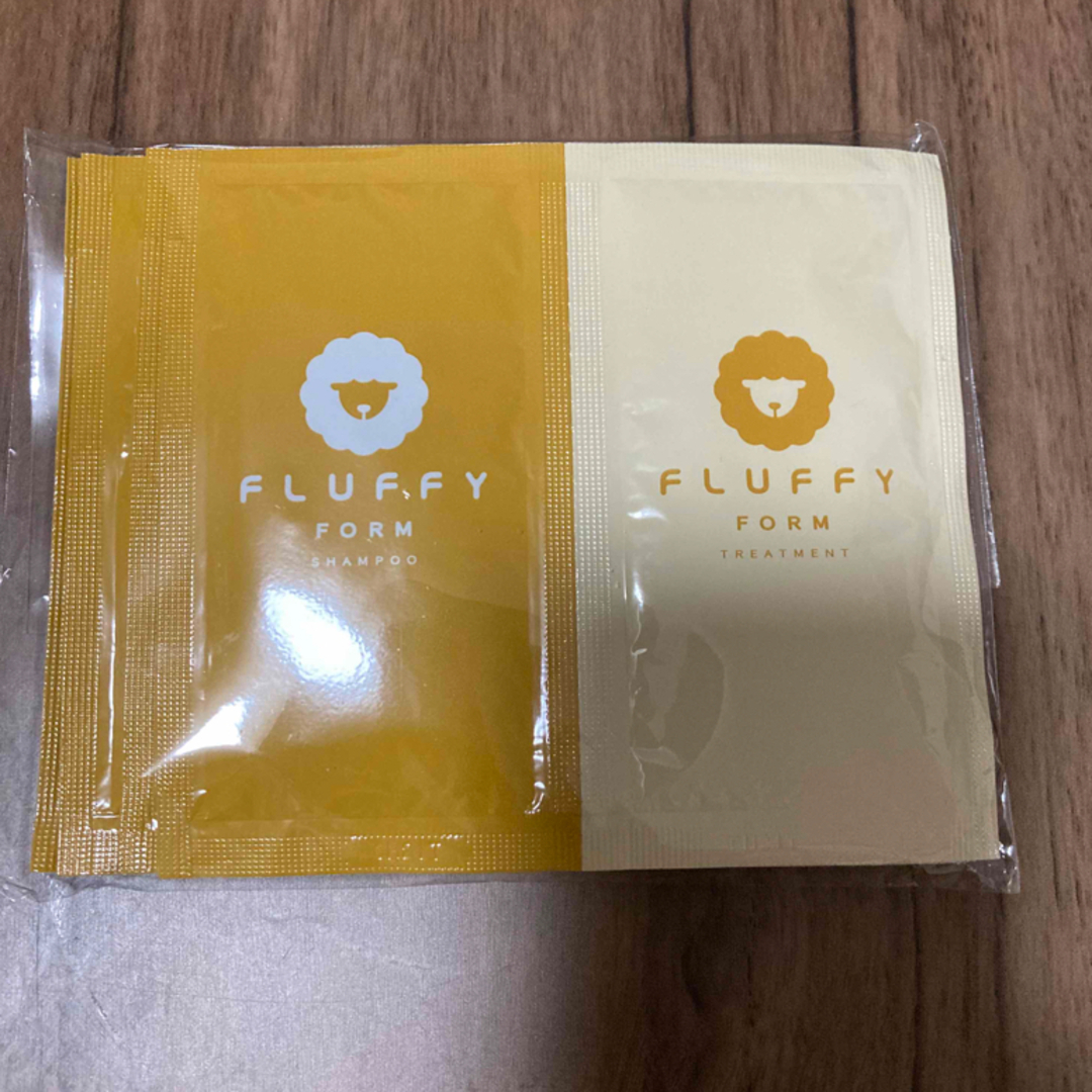 FLUFFY FORM シャンプー&リンス　サンプル 6回分 コスメ/美容のキット/セット(サンプル/トライアルキット)の商品写真