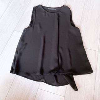 ザラ(ZARA)のZARA ノースリーブ ブラウス(シャツ/ブラウス(半袖/袖なし))