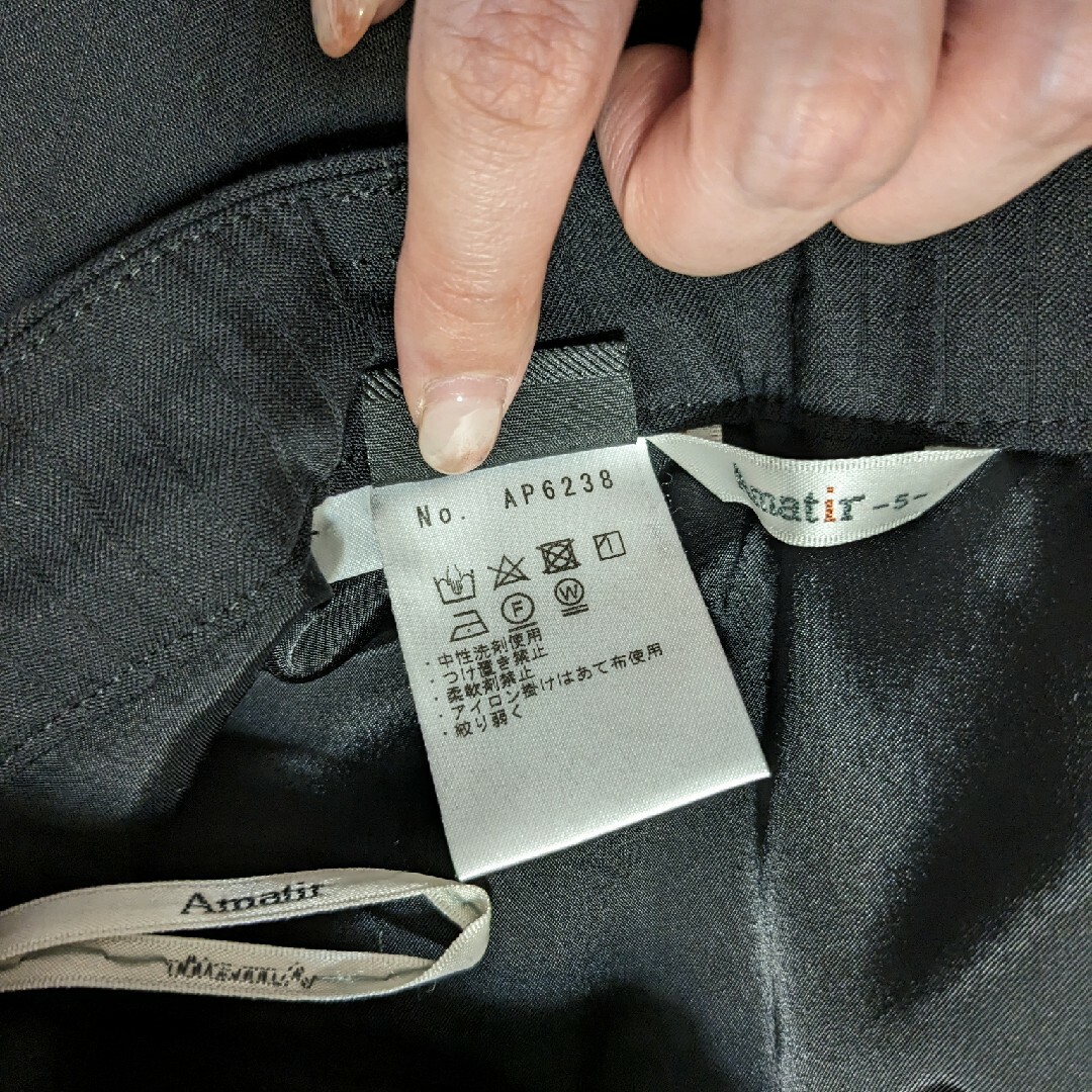 パンツスーツ　下　パンツ　黒ストライプ レディースのフォーマル/ドレス(スーツ)の商品写真