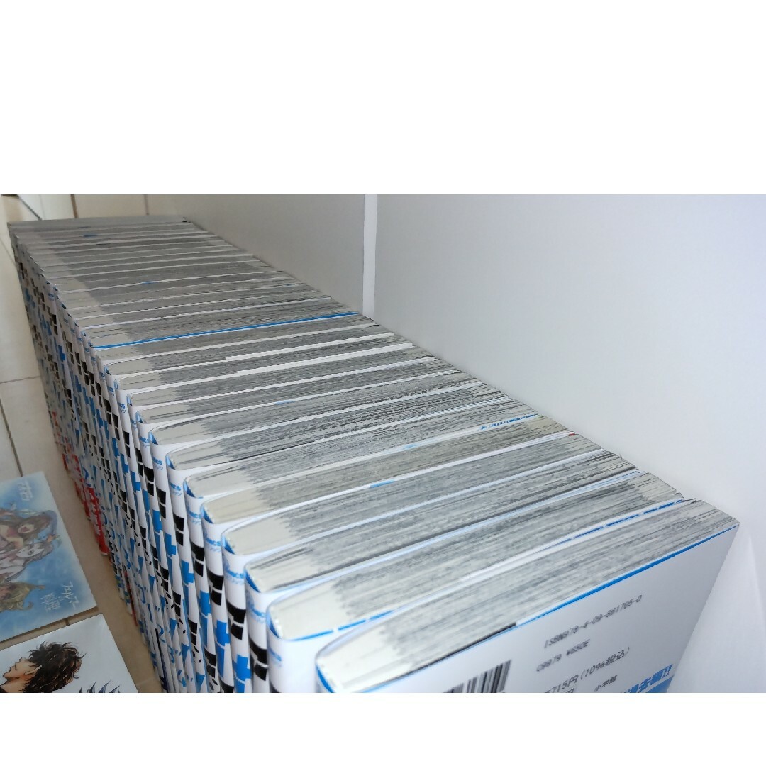 小学館(ショウガクカン)のアオアシ1〜32巻+ブラザーフット+おまけカード エンタメ/ホビーの漫画(その他)の商品写真