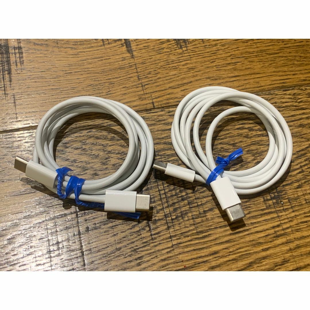 美品 Apple USB-C 充電ケーブル２本 A1997 1m アップル純正 スマホ/家電/カメラのPC/タブレット(タブレット)の商品写真