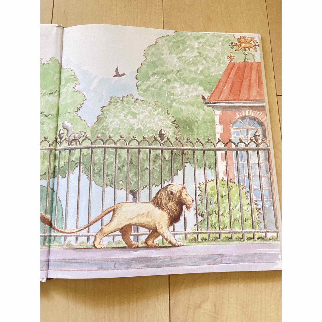 【教科書でも紹介されている絵本♡】としょかんライオン エンタメ/ホビーの本(絵本/児童書)の商品写真