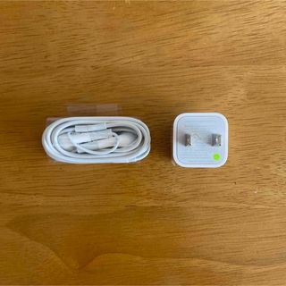 アップル(Apple)のApple＊iPhone＊4S＊イヤホン＊電源アダプタ＊セット＊純正品＊未使用品(バッテリー/充電器)