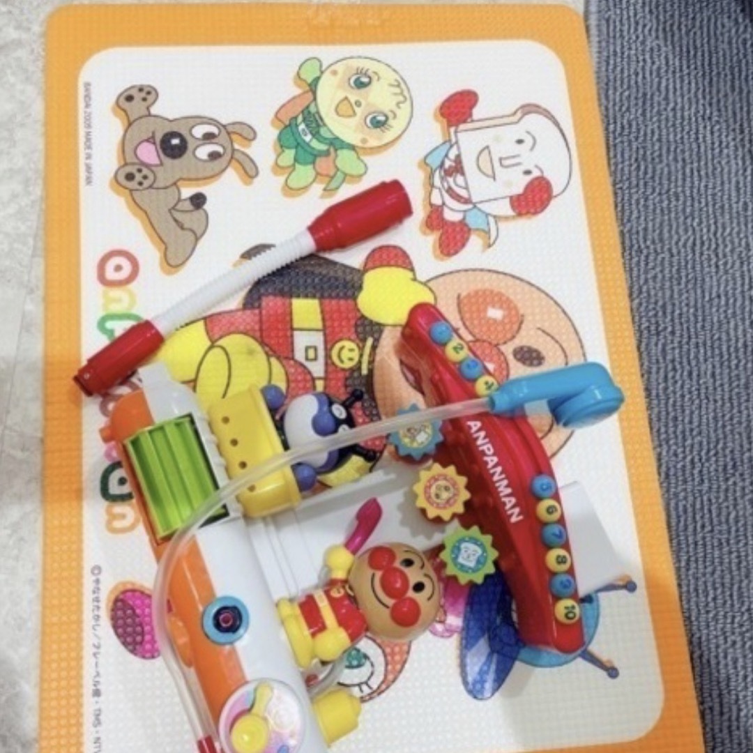 アンパンマン　バスマット　おもちゃ キッズ/ベビー/マタニティのおもちゃ(お風呂のおもちゃ)の商品写真