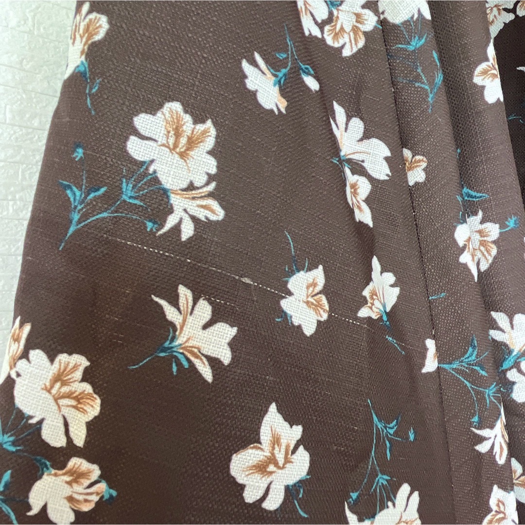 QUEENS COURT(クイーンズコート)のQUEENS COURT 花柄 マーメイド フレアスカート フラワープリント 秋 レディースのスカート(ロングスカート)の商品写真