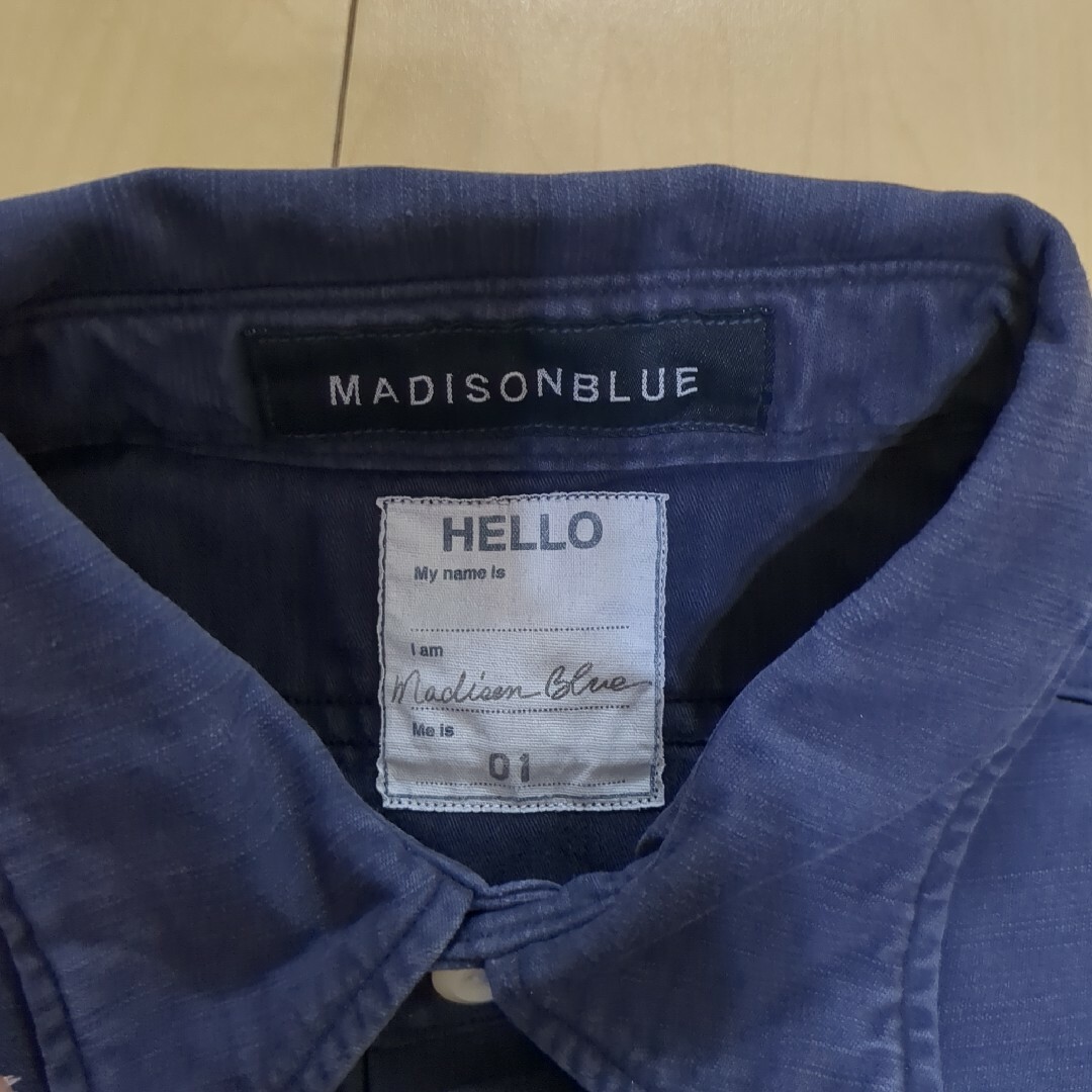 MADISONBLUE(マディソンブルー)のmi様専用 未使用 MADISONBLUE HAMPTON バック サテンシャツ レディースのトップス(シャツ/ブラウス(長袖/七分))の商品写真