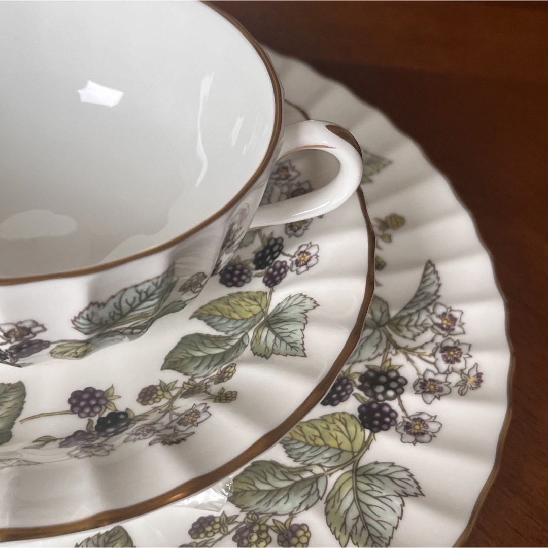 Royal Worcester(ロイヤルウースター)の【美品】ロイヤルウースター★ラビニア★モーニングセット インテリア/住まい/日用品のキッチン/食器(食器)の商品写真