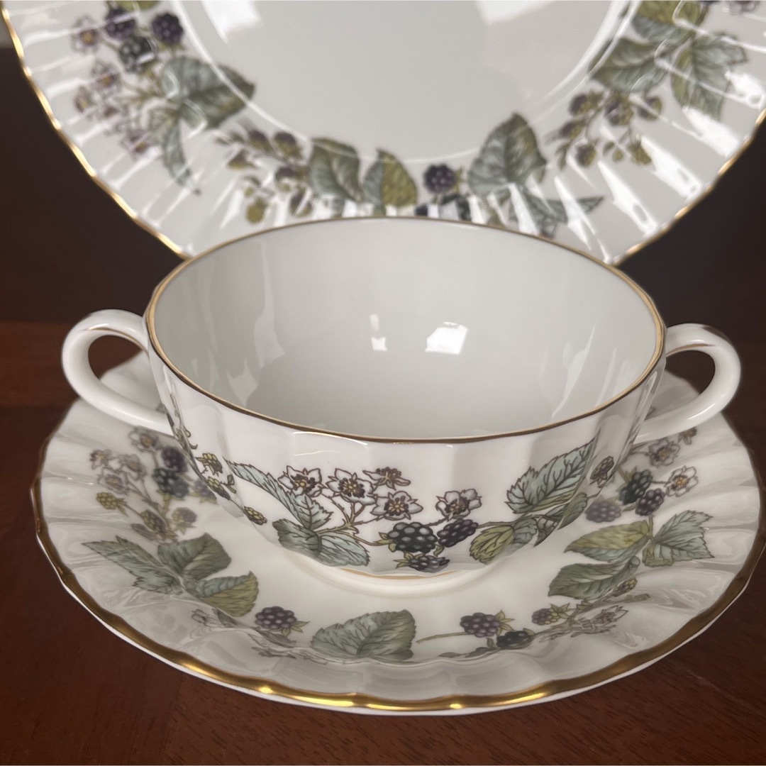 Royal Worcester(ロイヤルウースター)の【美品】ロイヤルウースター★ラビニア★モーニングセット インテリア/住まい/日用品のキッチン/食器(食器)の商品写真