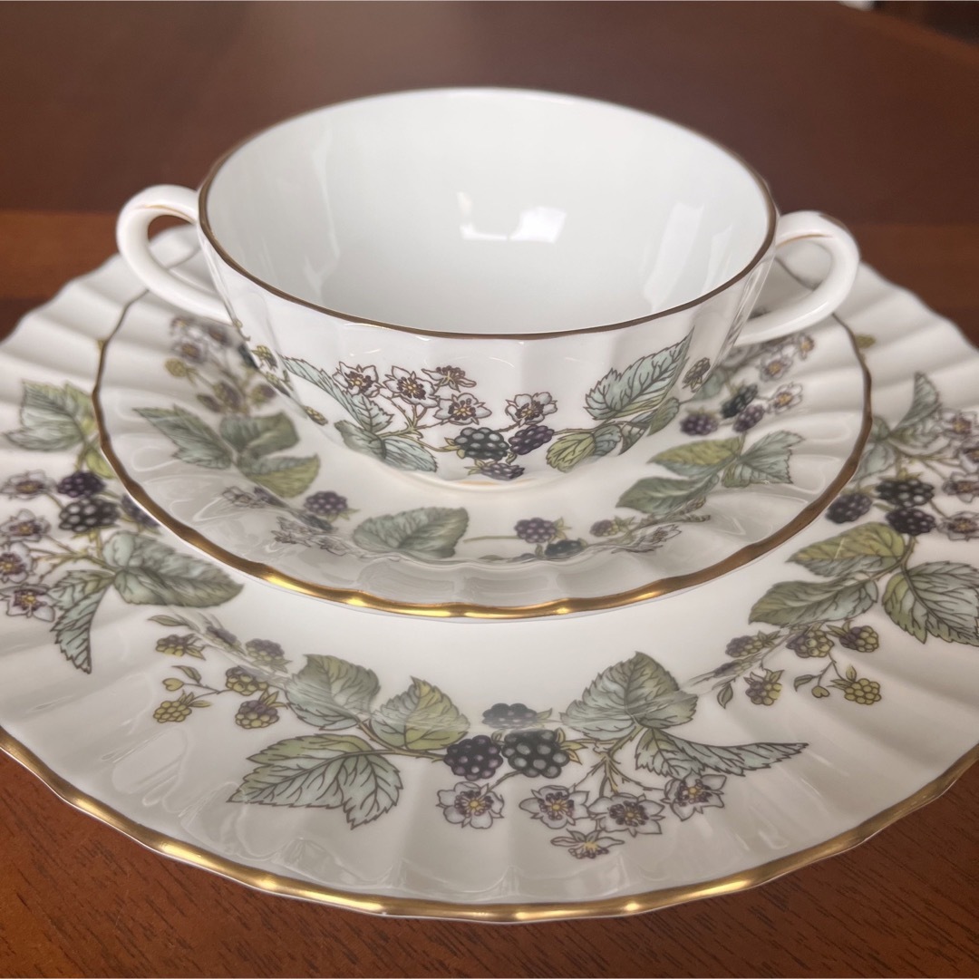 Royal Worcester(ロイヤルウースター)の【美品】ロイヤルウースター★ラビニア★モーニングセット インテリア/住まい/日用品のキッチン/食器(食器)の商品写真