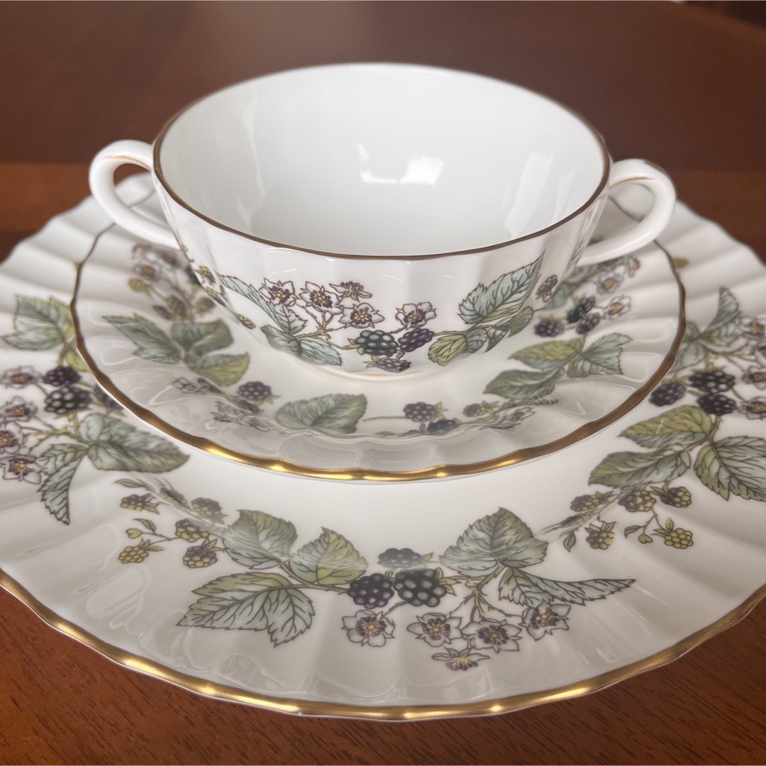 Royal Worcester(ロイヤルウースター)の【美品】ロイヤルウースター★ラビニア★モーニングセット インテリア/住まい/日用品のキッチン/食器(食器)の商品写真