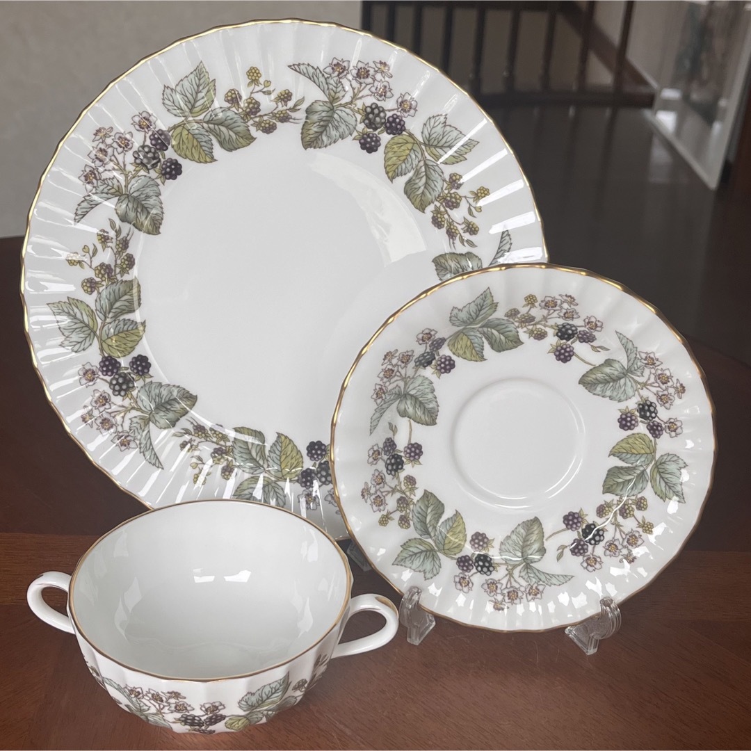 Royal Worcester(ロイヤルウースター)の【美品】ロイヤルウースター★ラビニア★モーニングセット インテリア/住まい/日用品のキッチン/食器(食器)の商品写真