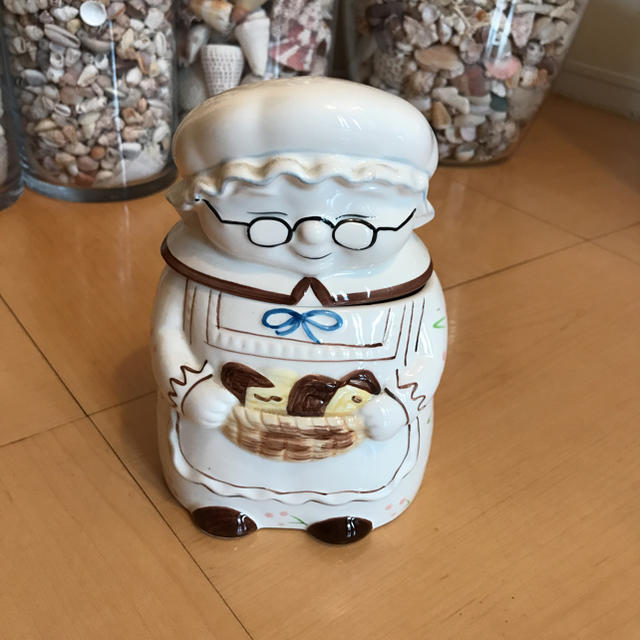 ステラおばさん 陶器入れ物の通販 by チホちゃん's shop|ラクマ ステラおばさん 陶器入れ物の通販 by チホちゃん's shop|ラクマ