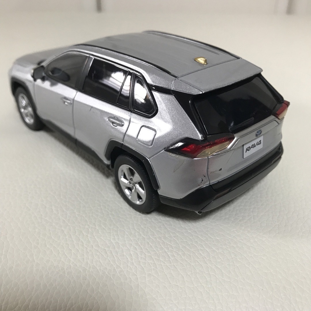 トヨタ(トヨタ)のトヨタ　RAV4　ミニカー エンタメ/ホビーのおもちゃ/ぬいぐるみ(ミニカー)の商品写真