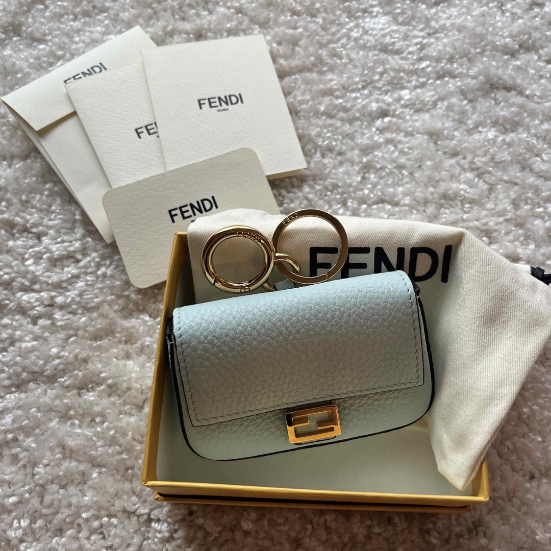 FENDI - FENDI ナノバゲットチャーム カードケース フェンディ