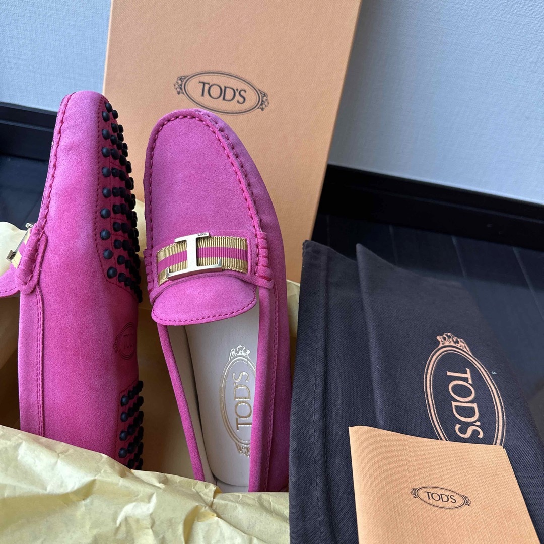 TOD'S(トッズ)の10/25までTOD'S GOMMINI ローファー36.5 新品 レディースの靴/シューズ(ローファー/革靴)の商品写真