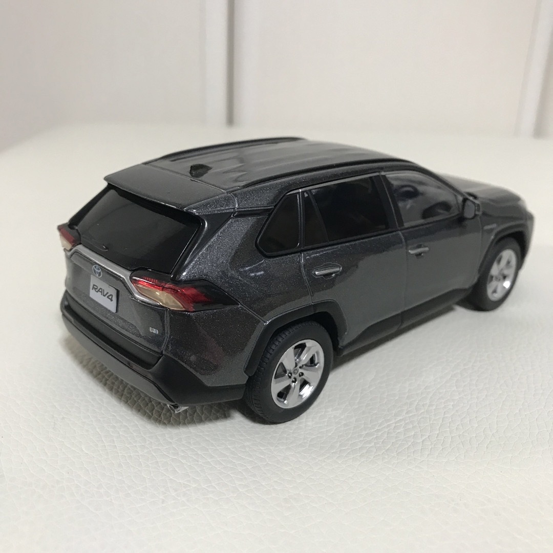 トヨタ(トヨタ)のトヨタ　RAV4  ミニカー エンタメ/ホビーのおもちゃ/ぬいぐるみ(ミニカー)の商品写真