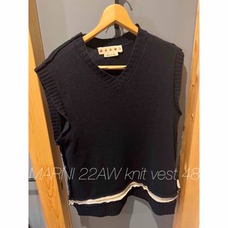 マルニ(Marni)の【美品】MARNI 22AW ニットベスト　マルニ　ベスト　48(ニット/セーター)