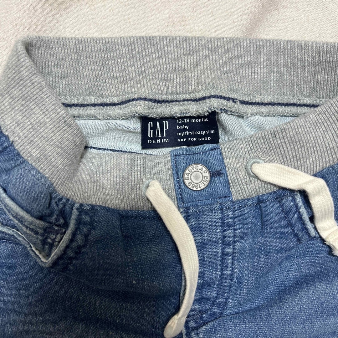 babyGAP(ベビーギャップ)のGAP デニムパンツ キッズ/ベビー/マタニティのキッズ服男の子用(90cm~)(パンツ/スパッツ)の商品写真