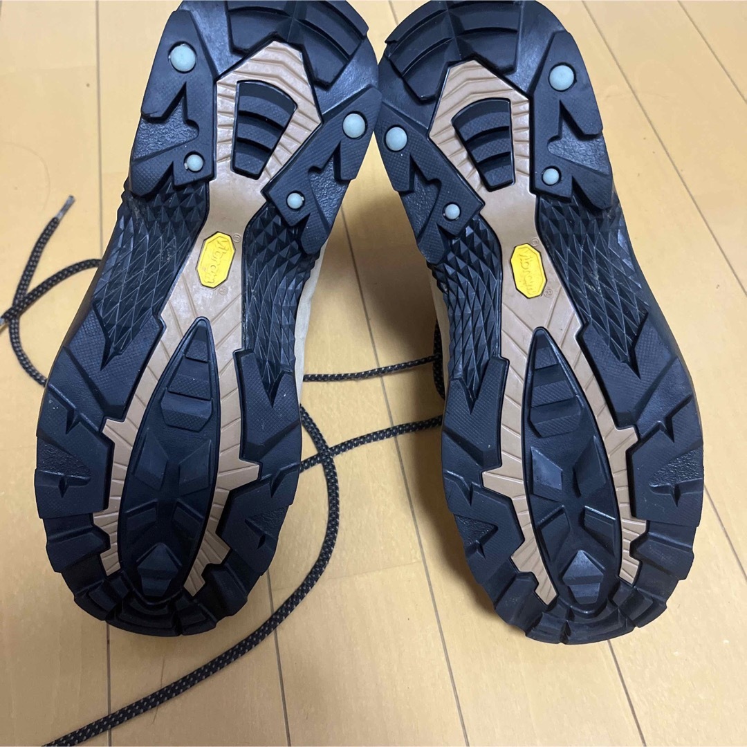 NIKE(ナイキ)のNIKE トレッキングシューズACG ゴアテックス24.5 登山靴 スポーツ/アウトドアのアウトドア(登山用品)の商品写真