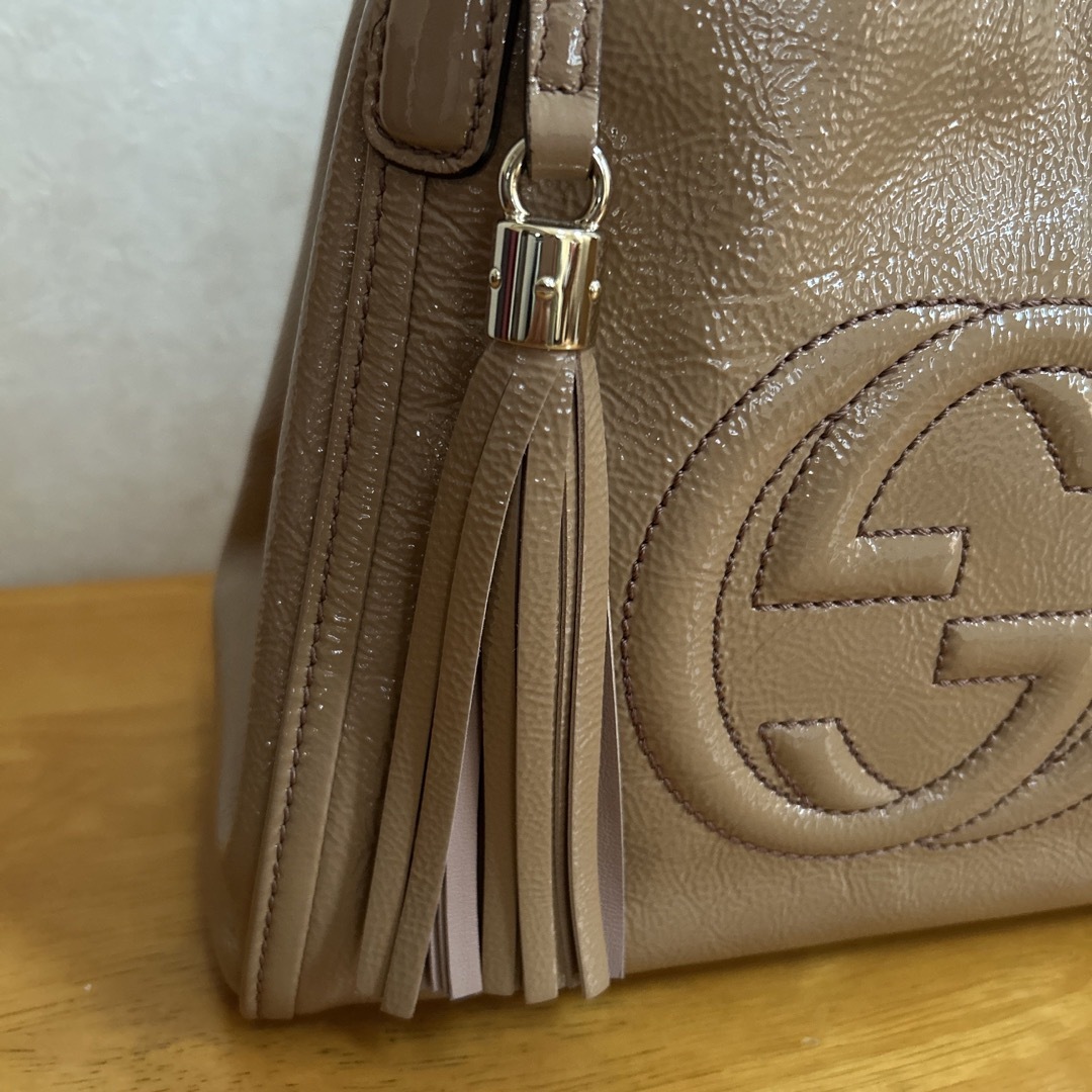 Gucci(グッチ)のGUCCIエナメルトートバッグ レディースのバッグ(トートバッグ)の商品写真