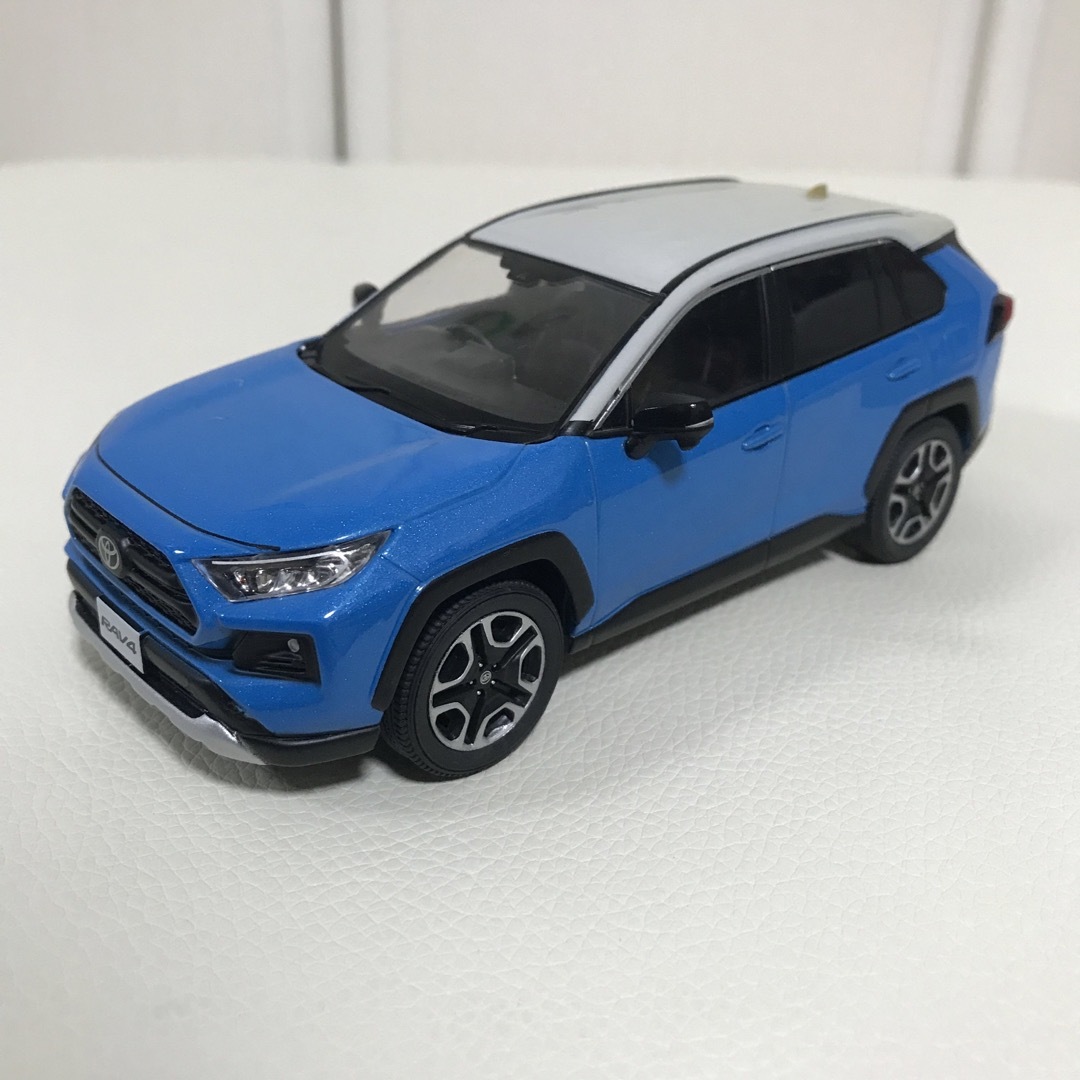 トヨタ　RAV4 アドベンチャー　ミニカー