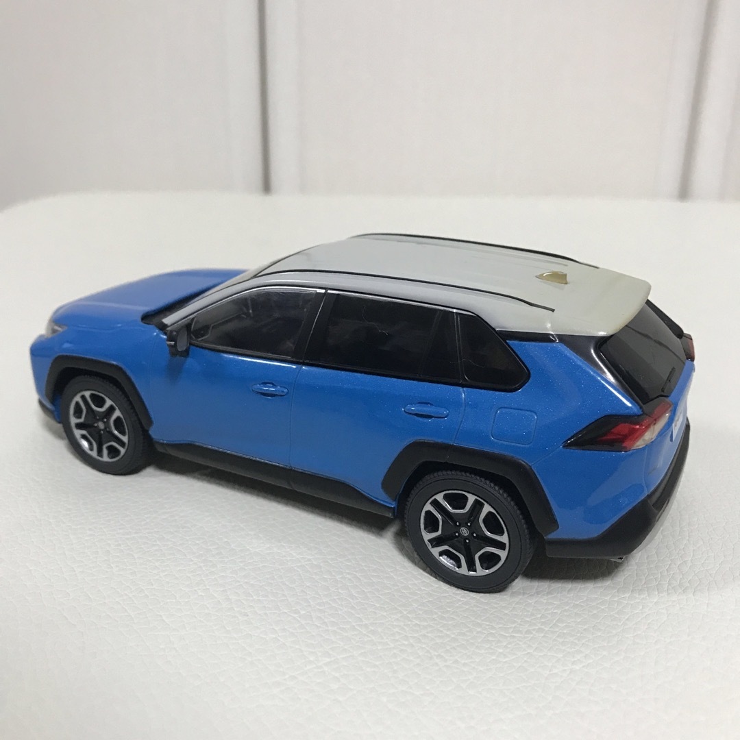 トヨタ(トヨタ)のトヨタ　RAV4 アドベンチャー　ミニカー エンタメ/ホビーのおもちゃ/ぬいぐるみ(ミニカー)の商品写真