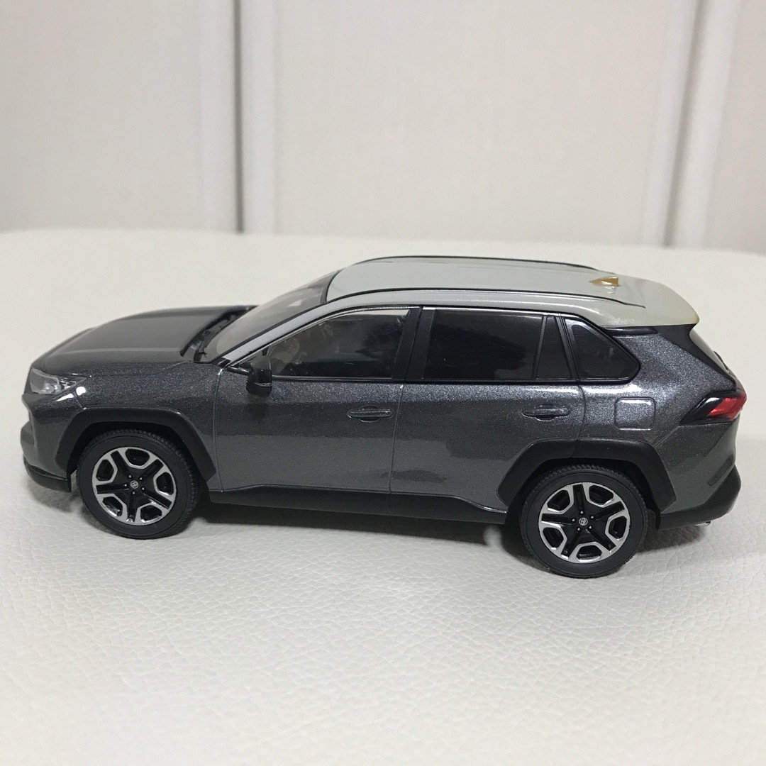 トヨタ　RAV4 アドベンチャー　ミニカー 7