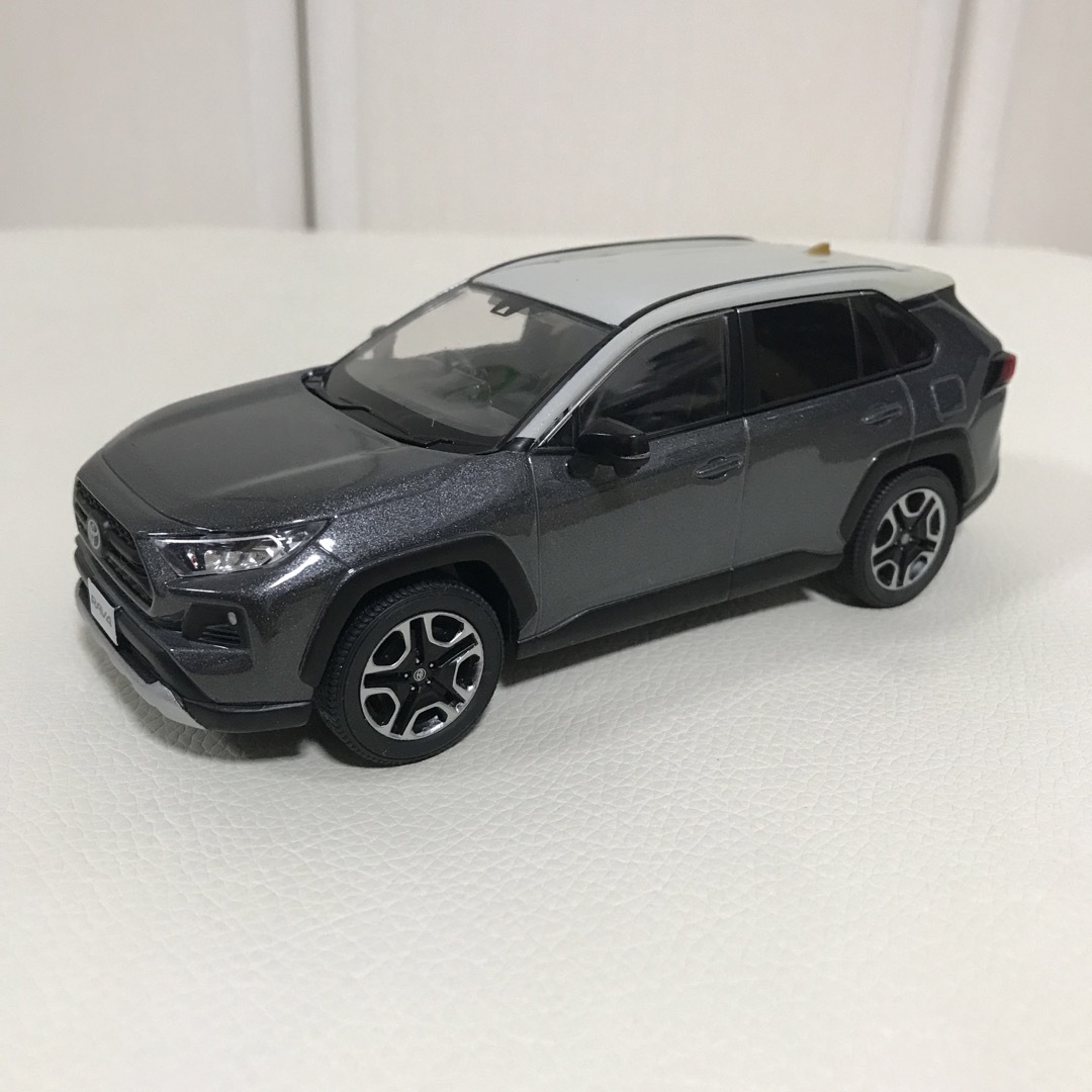 トヨタ　RAV4 アドベンチャー　ミニカー