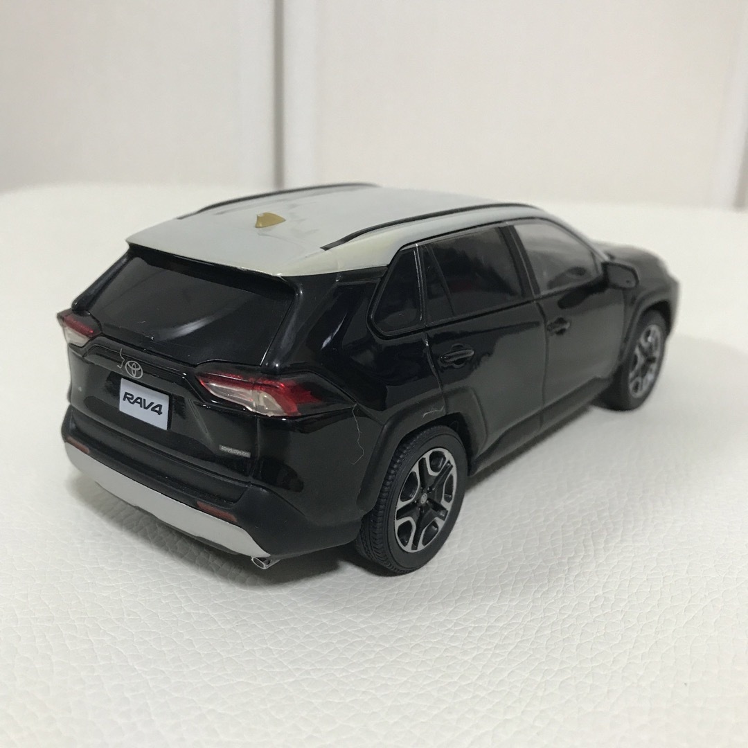 トヨタ　RAV4 アドベンチャー　ミニカー 4