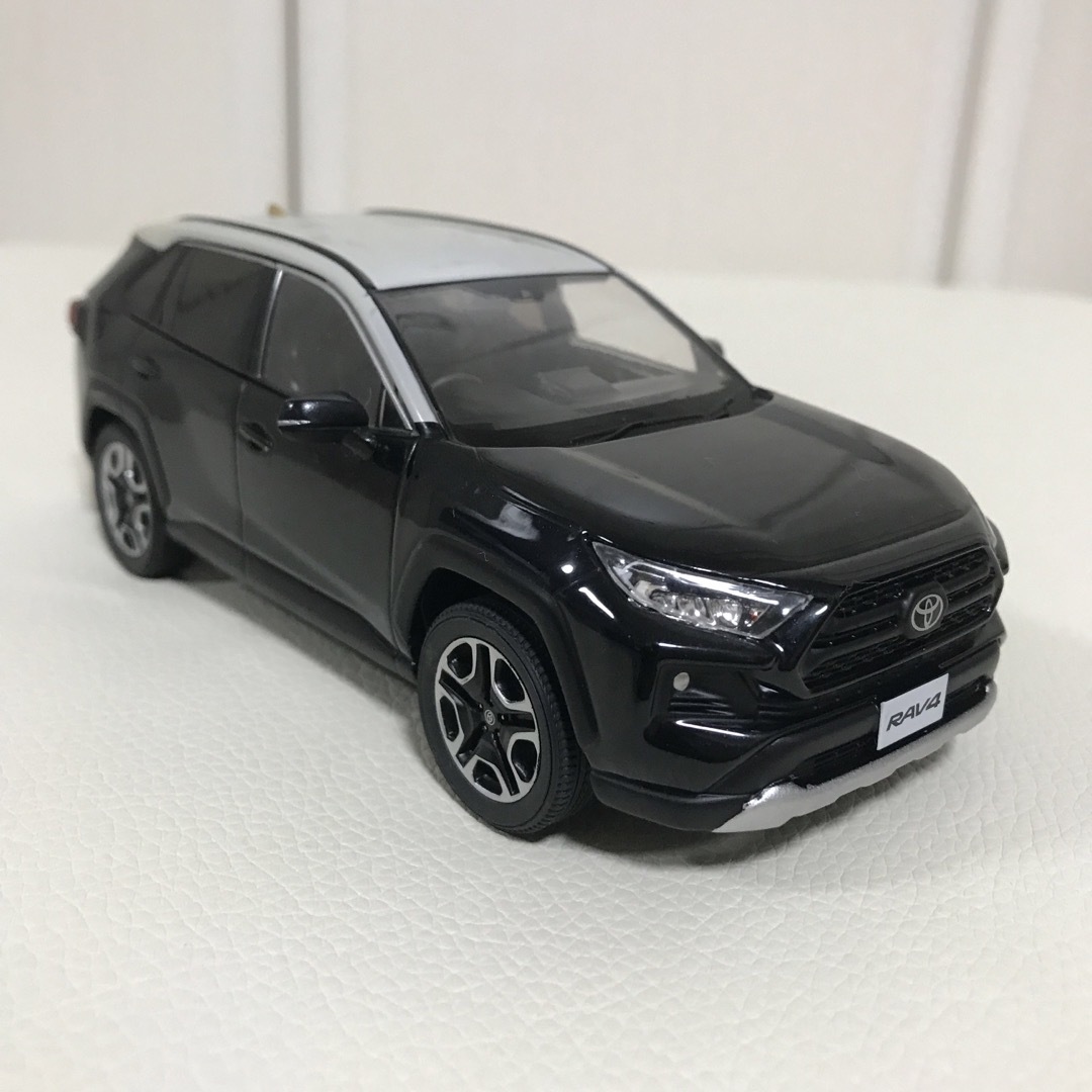 トヨタ　RAV4 アドベンチャー　ミニカー 2