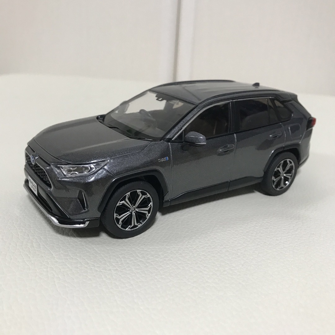 トヨタ　RAV4 PHV   ミニカー