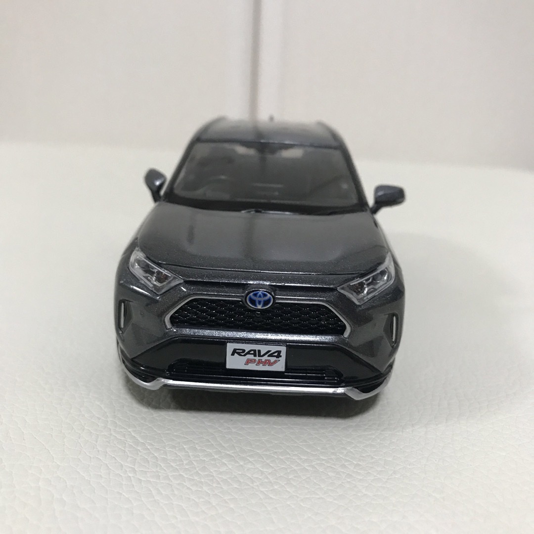 トヨタ(トヨタ)のトヨタ　RAV4 PHV   ミニカー エンタメ/ホビーのおもちゃ/ぬいぐるみ(ミニカー)の商品写真