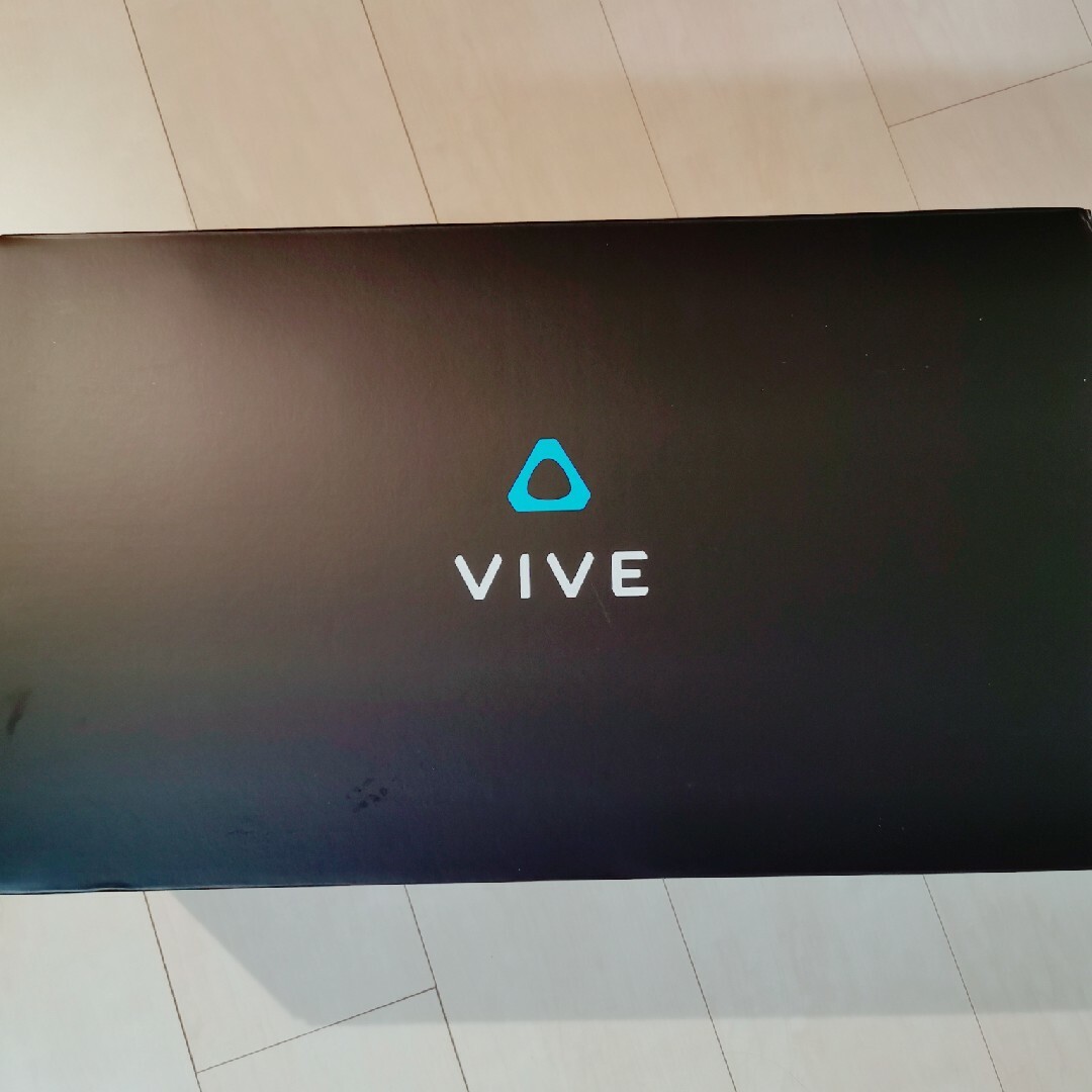 HTC(ハリウッドトレーディングカンパニー)の【ほぼ新品】VIVE cosmos elite 【HMD、コントローラー】 スマホ/家電/カメラのPC/タブレット(PC周辺機器)の商品写真