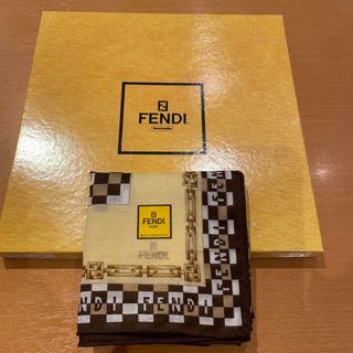 フェンディ(FENDI)のFENDIハンカチイエロー(ハンカチ)