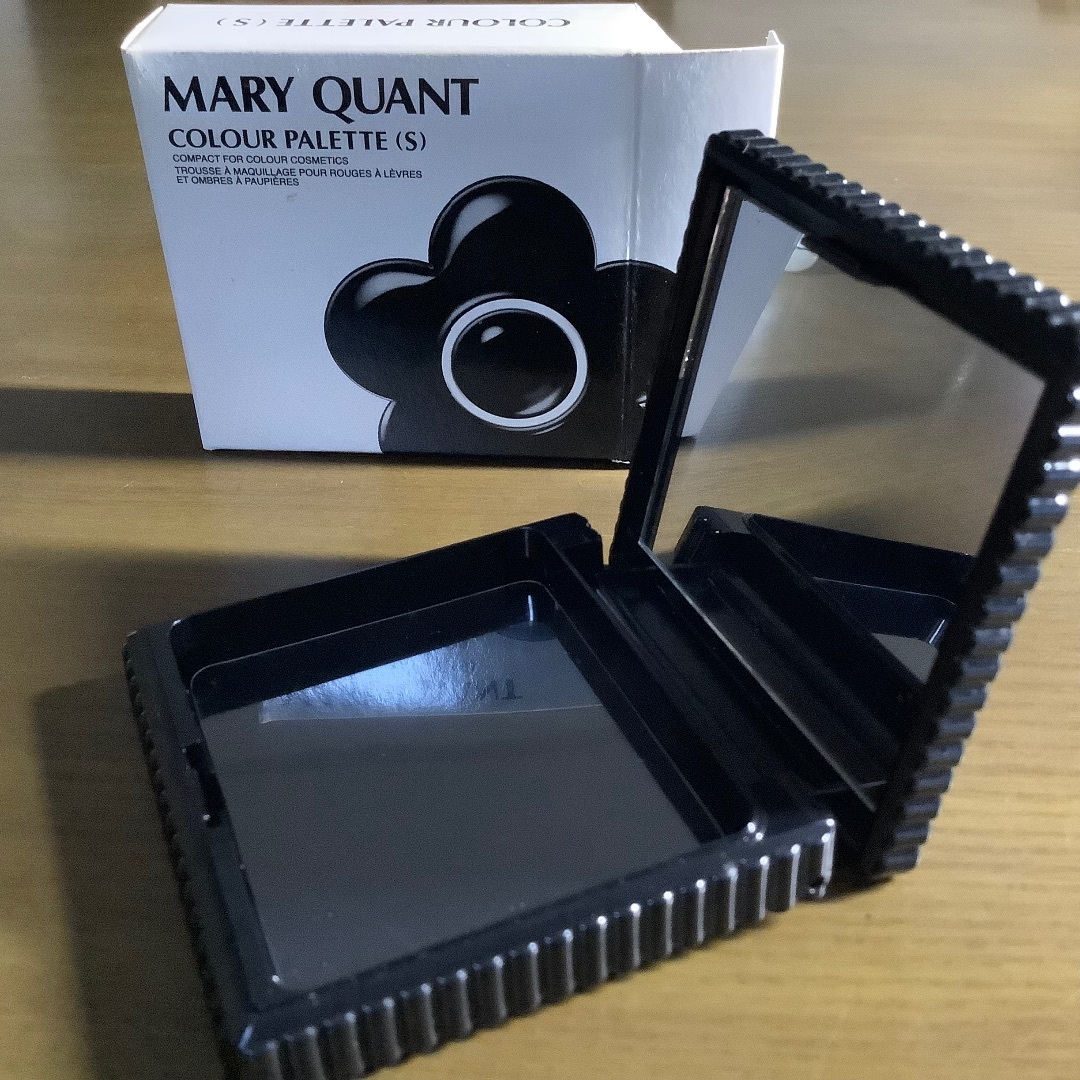 MARY QUANT(マリークワント)のマリークワント　アイシャドウ　パレット コスメ/美容のメイク道具/ケアグッズ(その他)の商品写真