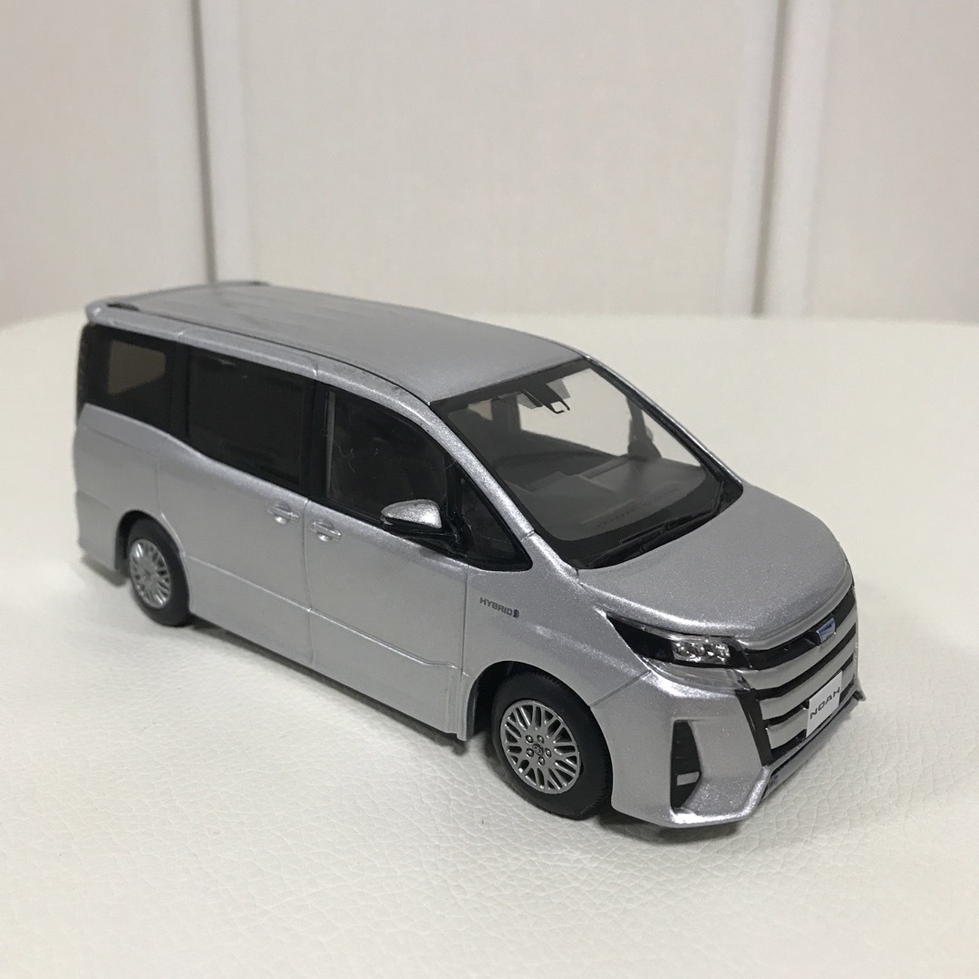 トヨタ(トヨタ)のトヨタ　ノア　ミニカー エンタメ/ホビーのおもちゃ/ぬいぐるみ(ミニカー)の商品写真