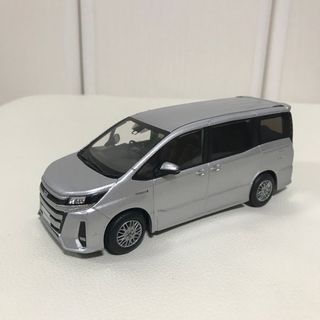 トヨタ(トヨタ)のトヨタ　ノア　ミニカー(ミニカー)