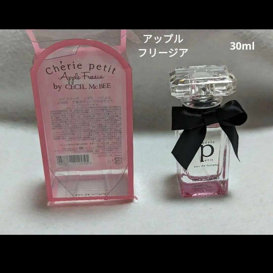 CECIL McBEE(セシルマクビー)の廃盤希少セシルマクビーシェリープティオードトワレアップルフリージアの香り30ml コスメ/美容のコスメ/美容 その他(その他)の商品写真