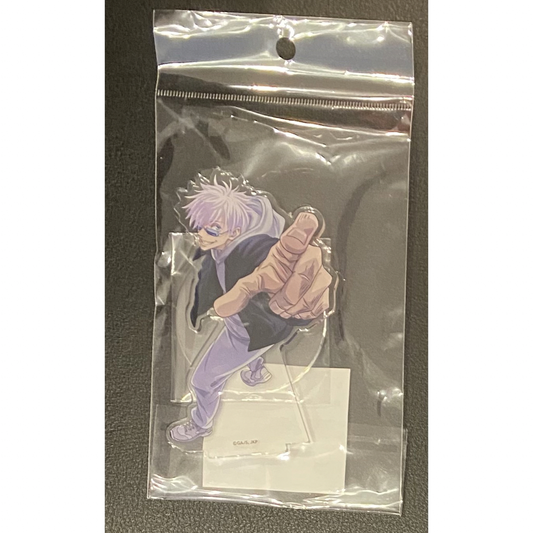 呪術廻戦 MAPPA展 海辺 アクリルスタンド アクスタ 五条 悟 素顔 私服 | フリマアプリ ラクマ