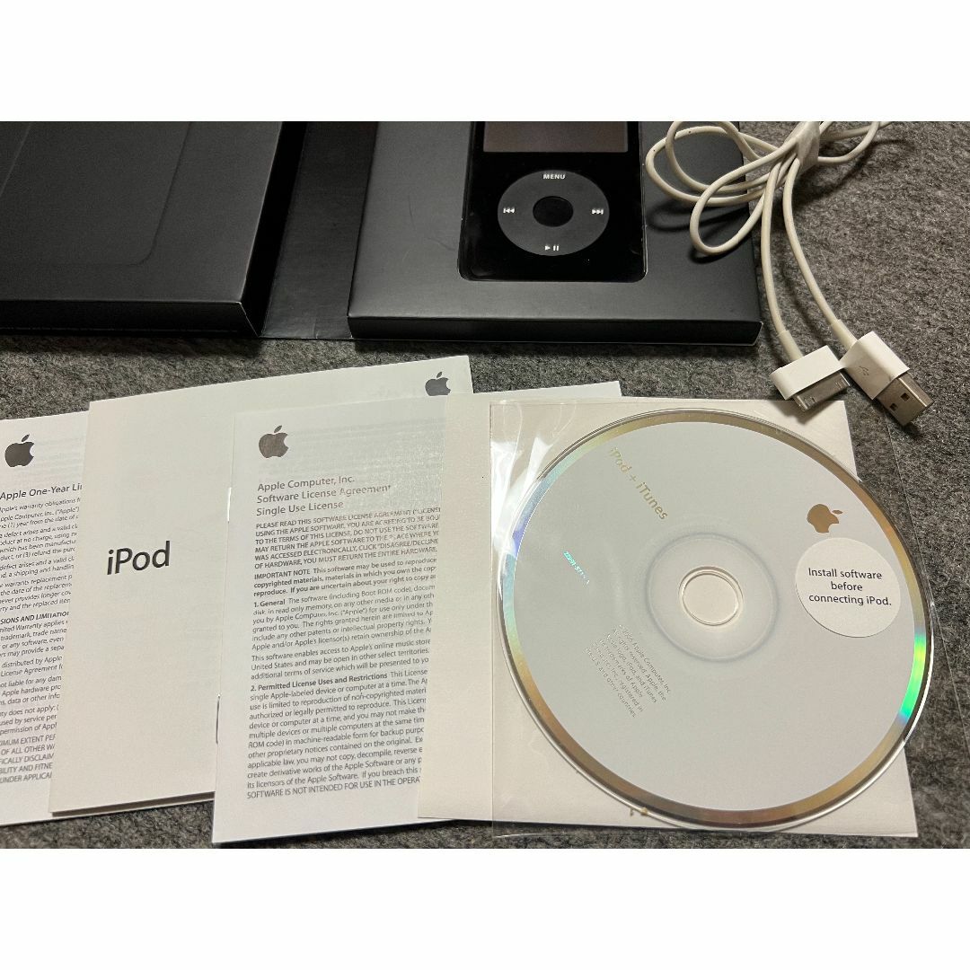 Apple(アップル)のAPPLE iPod classic MA146J/A ブラック 30gb スマホ/家電/カメラのオーディオ機器(ポータブルプレーヤー)の商品写真
