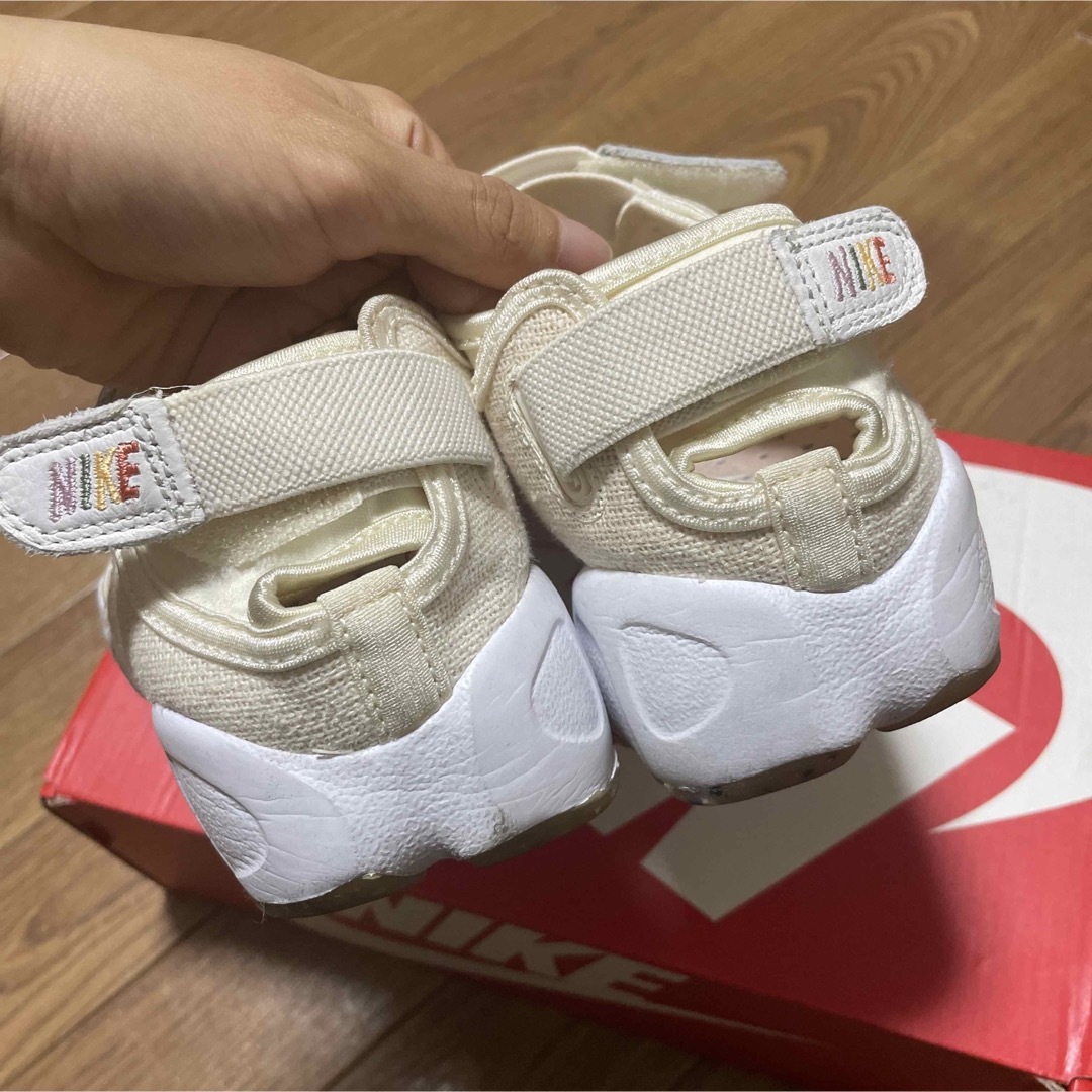 美品 NIKE AIR RIFT ナイキ エアリフト ベージュ キナリ 23㎝ NIKE WMNS AIR RIFT PARACHUTE BEIGE/HEMP（ナイキ ウィメンズ