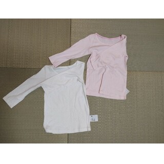ユニクロ(UNIQLO)の90cmユニクロ 長袖シャツ　2点　白（ドット）、ピンク(Tシャツ/カットソー)