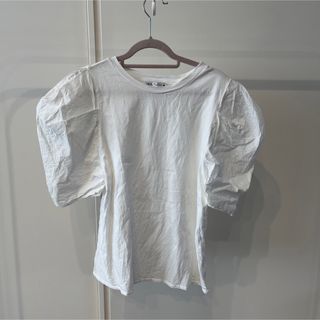 ザラ(ZARA)のパフスリーブTシャツ(カットソー(半袖/袖なし))