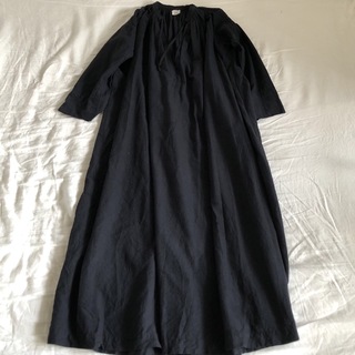 オオシマレイ(OSHIMA REI)のOSHIMA REI スモックドレス ワンピース 黒(ロングワンピース/マキシワンピース)